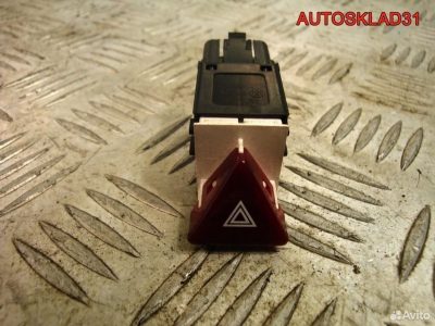 Кнопка аварийной сигнализации VW Passat B6 3C89535 - АвтоСклад31.рф - авторазборка контрактные б/у запчасти в г. Белгород