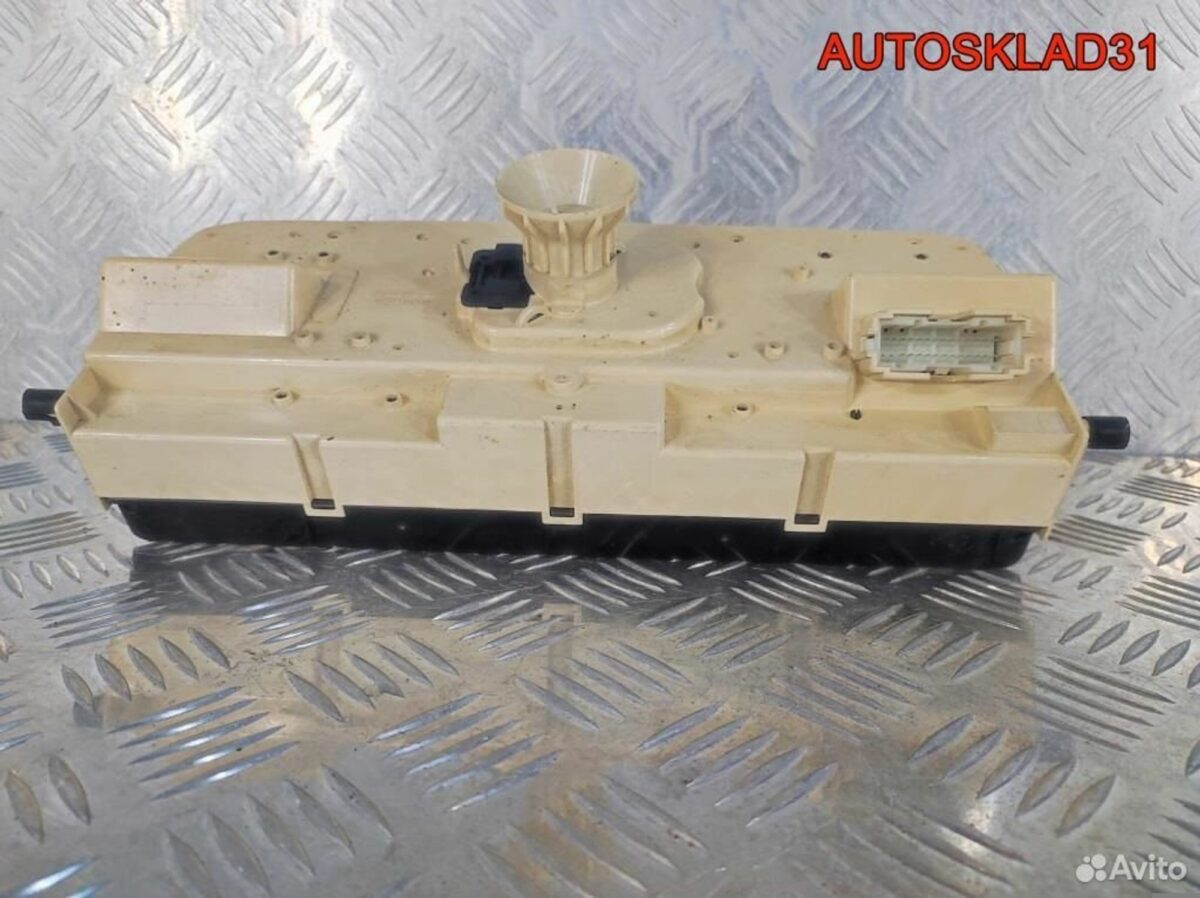 Панель приборов VW Passat B3 357919033S - АвтоСклад31.рф - авторазборка контрактные б/у запчасти в г. Белгород