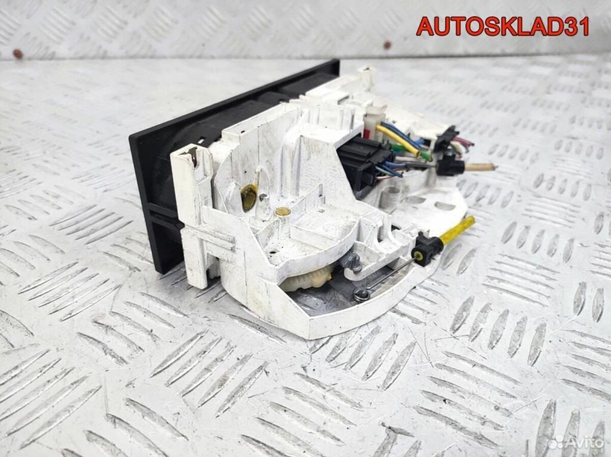 Блок управления отопителем VW Golf 1J0819045K - АвтоСклад31.рф - авторазборка контрактные б/у запчасти в г. Белгород