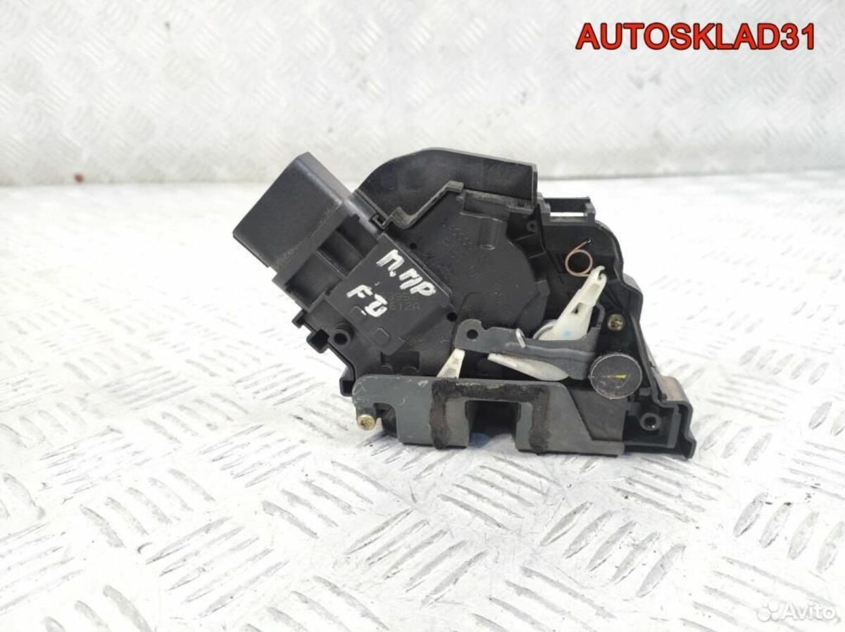 Замок двери перед правой Ford Focus 2 3M5AR21812AK - АвтоСклад31.рф - авторазборка контрактные б/у запчасти в г. Белгород