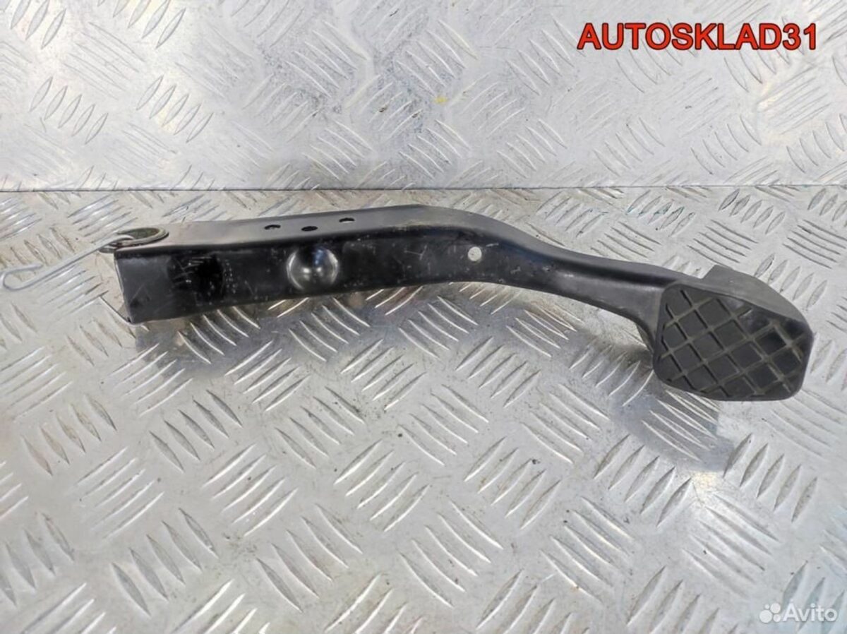 Педаль тормоза МКПП VW Passat B6 1K1721150J - АвтоСклад31.рф - авторазборка контрактные б/у запчасти в г. Белгород