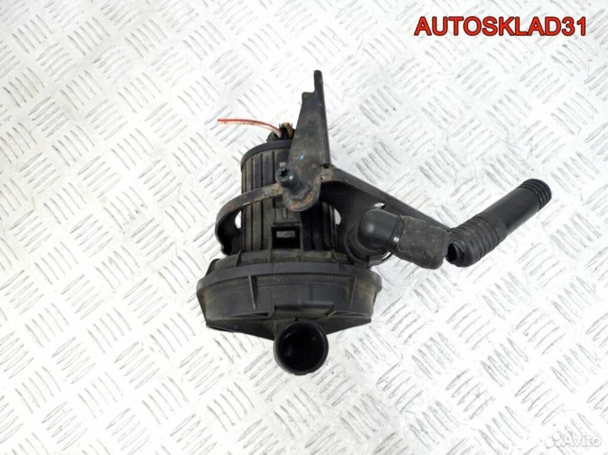 Насос воздушный EGR VW Passat B6 06A131333C - АвтоСклад31.рф - авторазборка контрактные б/у запчасти в г. Белгород