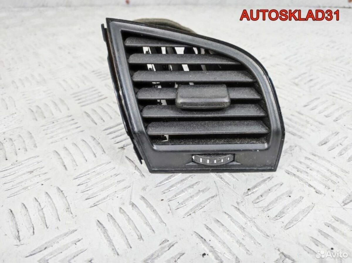 Дефлектор воздушный правый Skoda Fabia 6V0819702 - АвтоСклад31.рф - авторазборка контрактные б/у запчасти в г. Белгород