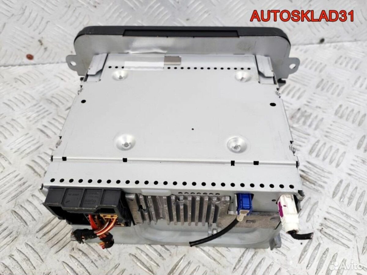 Магнитола Volkswagen Touran 1K0035191E - АвтоСклад31.рф - авторазборка контрактные б/у запчасти в г. Белгород