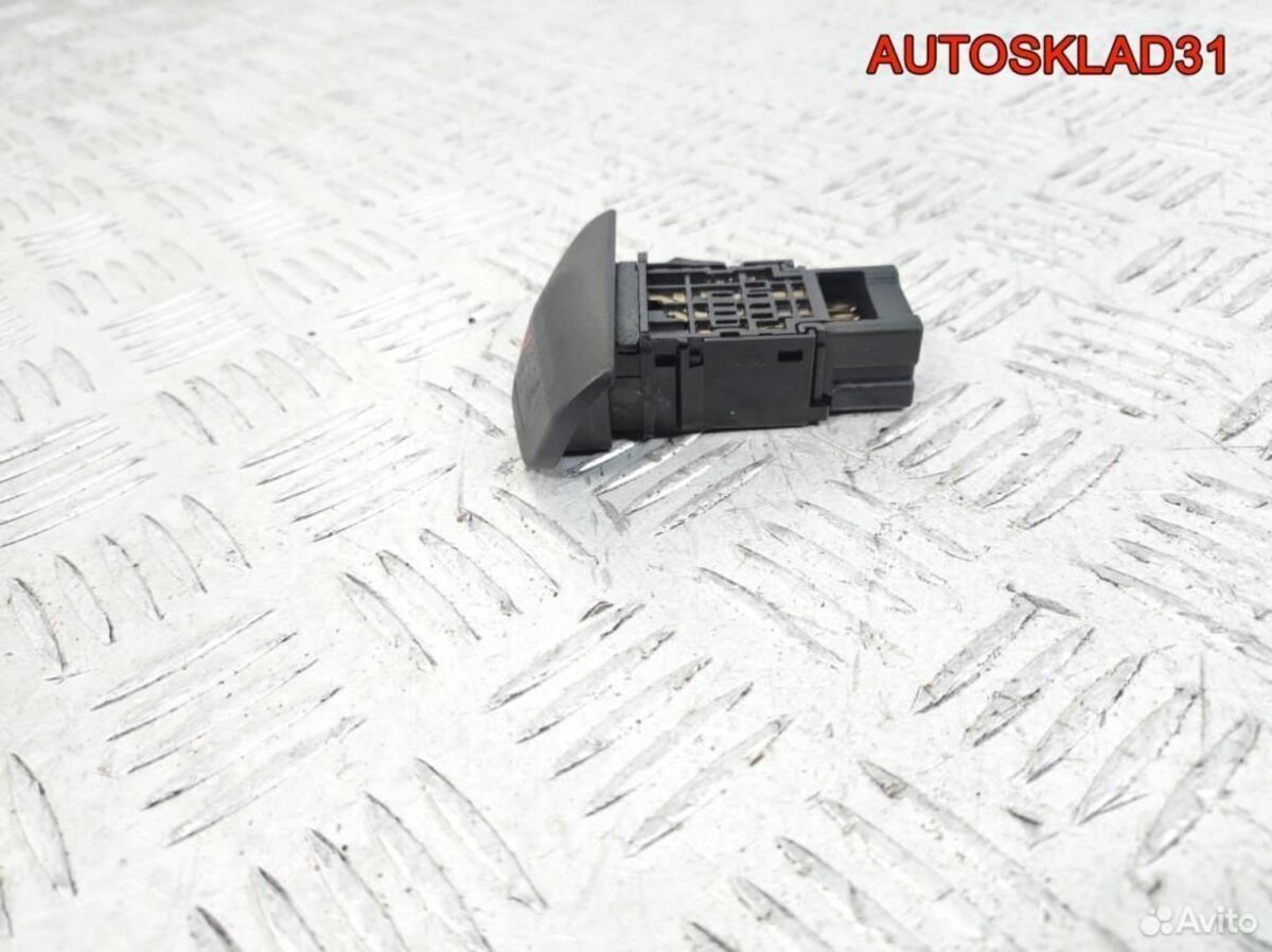 Кнопка аварийной сигнализации Nissan Primera P12E - АвтоСклад31.рф - авторазборка контрактные б/у запчасти в г. Белгород