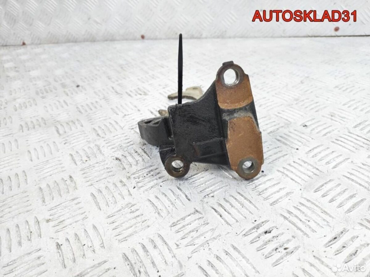 Кронштейн промвала Renault Megane 2 1.9 DCI 186845 - АвтоСклад31.рф - авторазборка контрактные б/у запчасти в г. Белгород