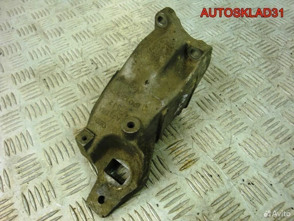 Кронштейн двигателя левый Audi 80 B4 8а0199307с - АвтоСклад31.рф - авторазборка контрактные б/у запчасти в г. Белгород