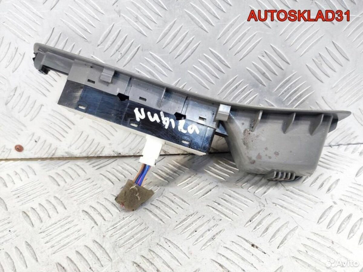 Блок кнопок стеклоподъёмника Chevrolet Lacetti - АвтоСклад31.рф - авторазборка контрактные б/у запчасти в г. Белгород