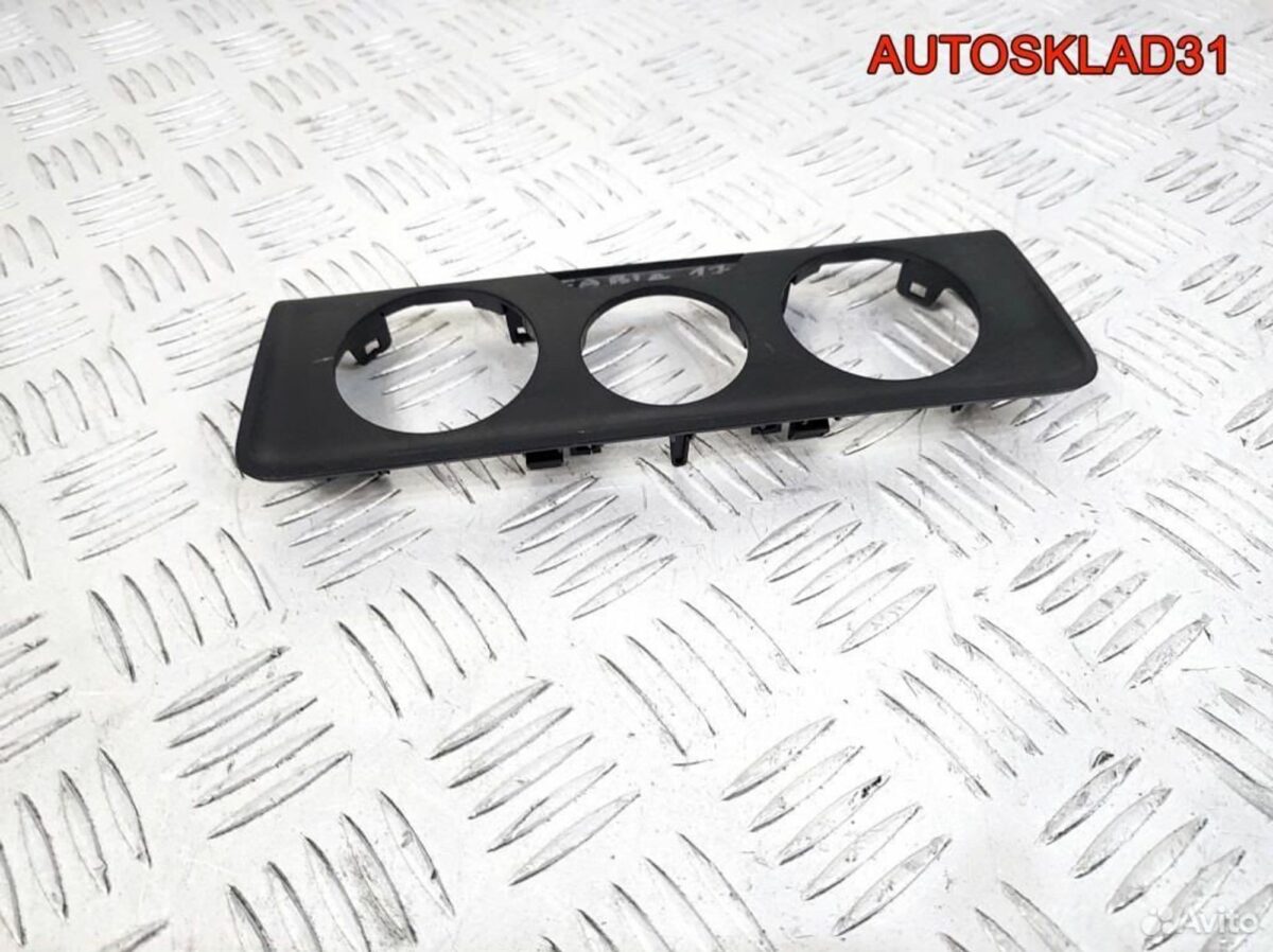 Накладка декоративная Skoda Fabia 6V0819075 - АвтоСклад31.рф - авторазборка контрактные б/у запчасти в г. Белгород