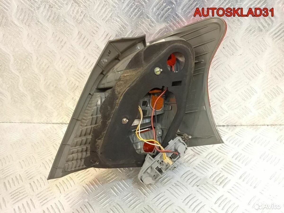 Фонарь задний левый Toyota Yaris 815610D250 - АвтоСклад31.рф - авторазборка контрактные б/у запчасти в г. Белгород