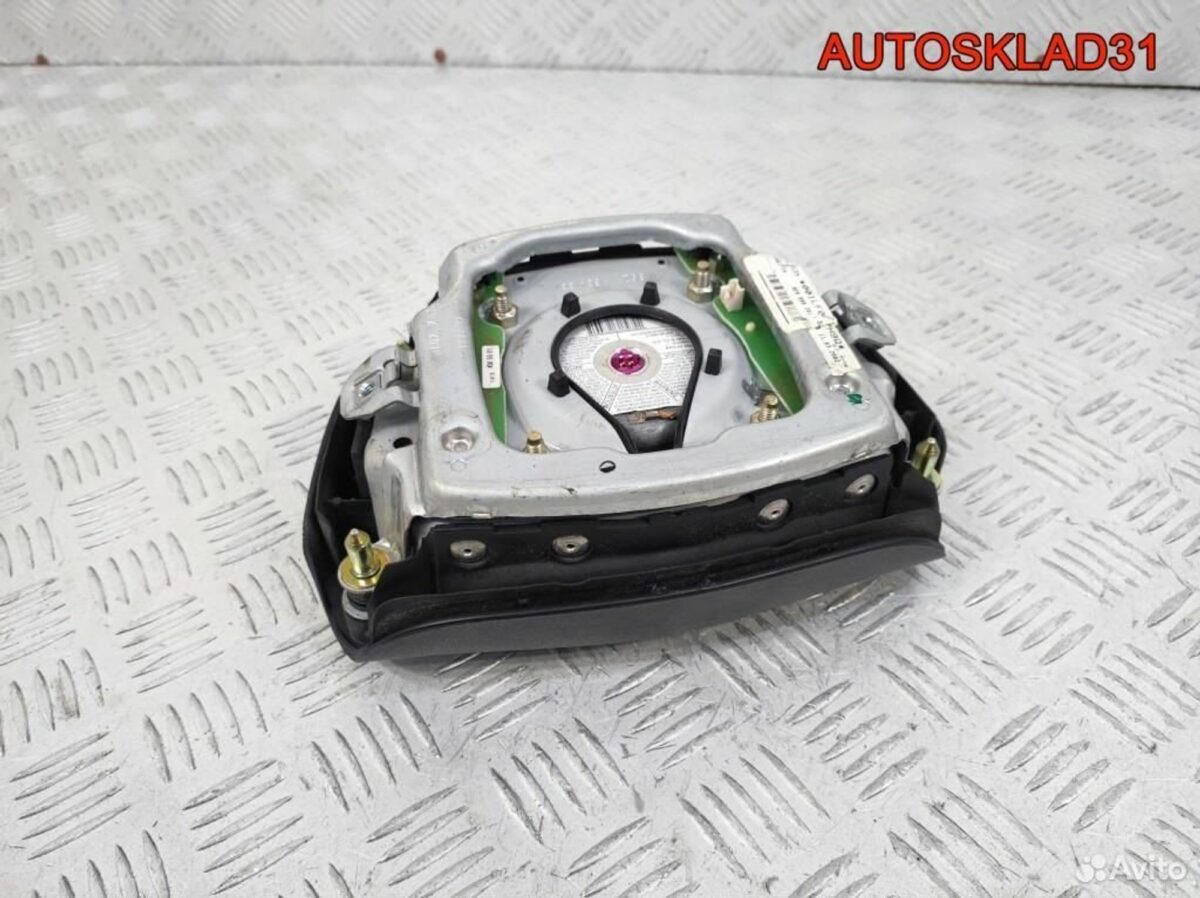 Подушка безопасности в руль Audi A4 B6 8E0880201AA - АвтоСклад31.рф - авторазборка контрактные б/у запчасти в г. Белгород