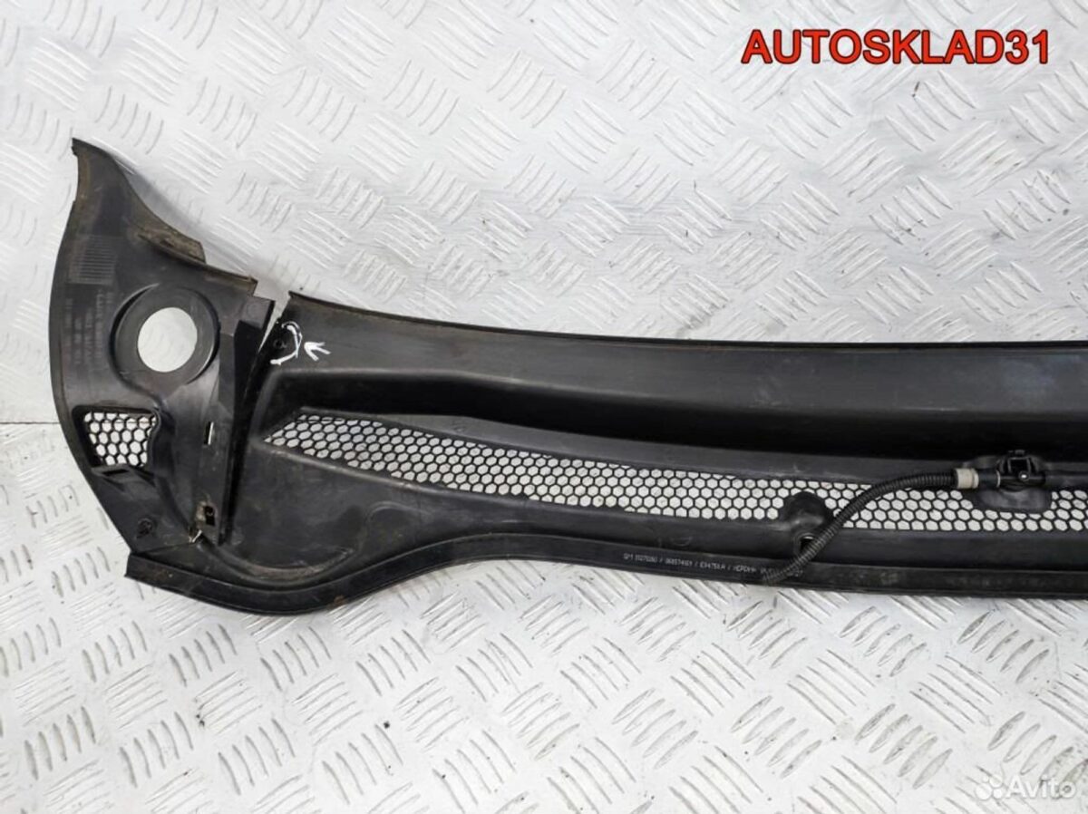 Решетка стеклоочистителя Opel Astra J 13267105 - АвтоСклад31.рф - авторазборка контрактные б/у запчасти в г. Белгород