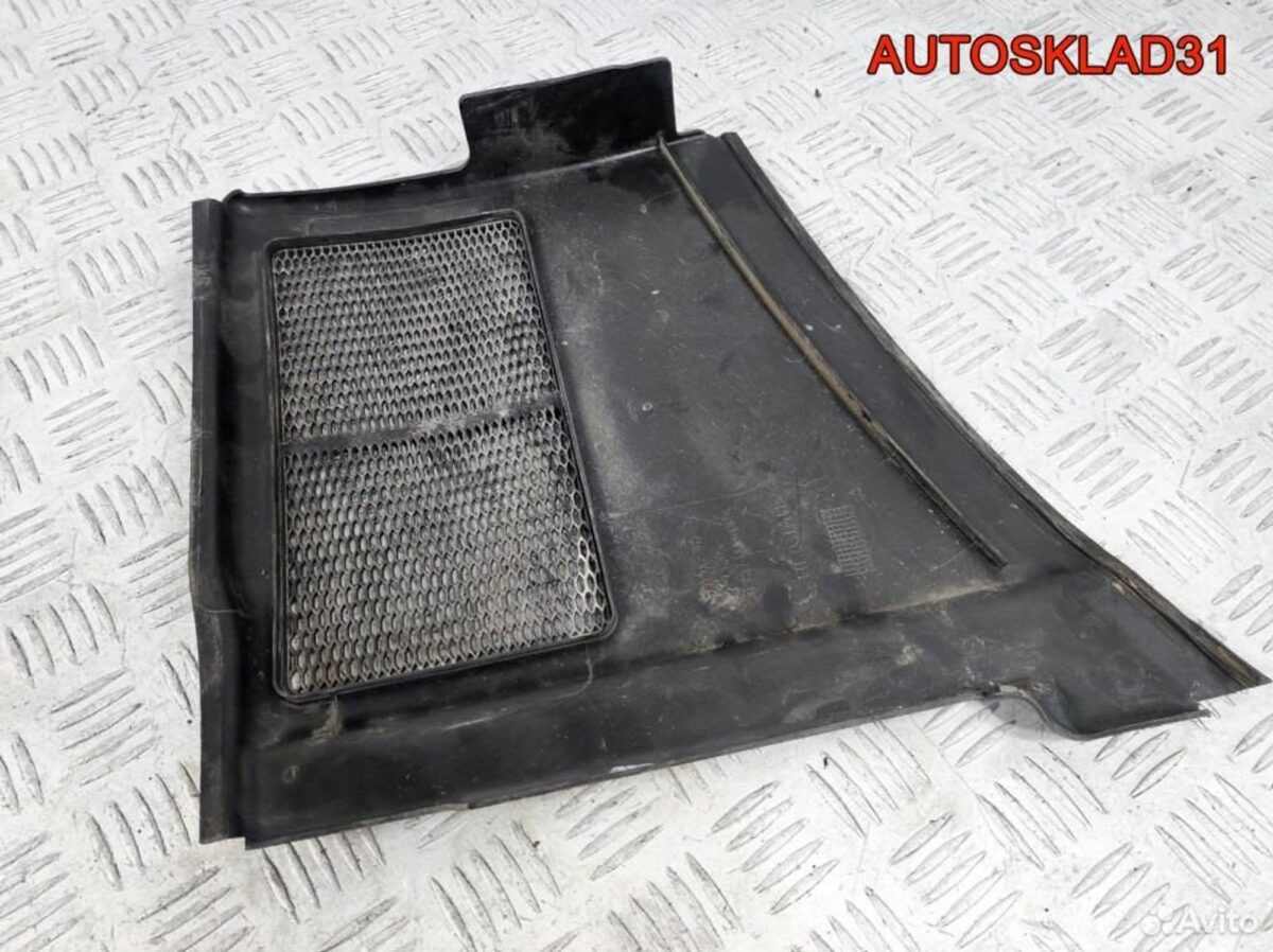 Решетка стеклоочистителя Audi A4 B6 8E1819447A - АвтоСклад31.рф - авторазборка контрактные б/у запчасти в г. Белгород