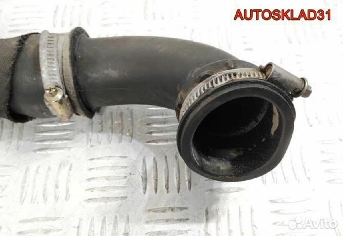 Патрубок интеркулера Renault Kangoo K9K 8200164148 - АвтоСклад31.рф - авторазборка контрактные б/у запчасти в г. Белгород