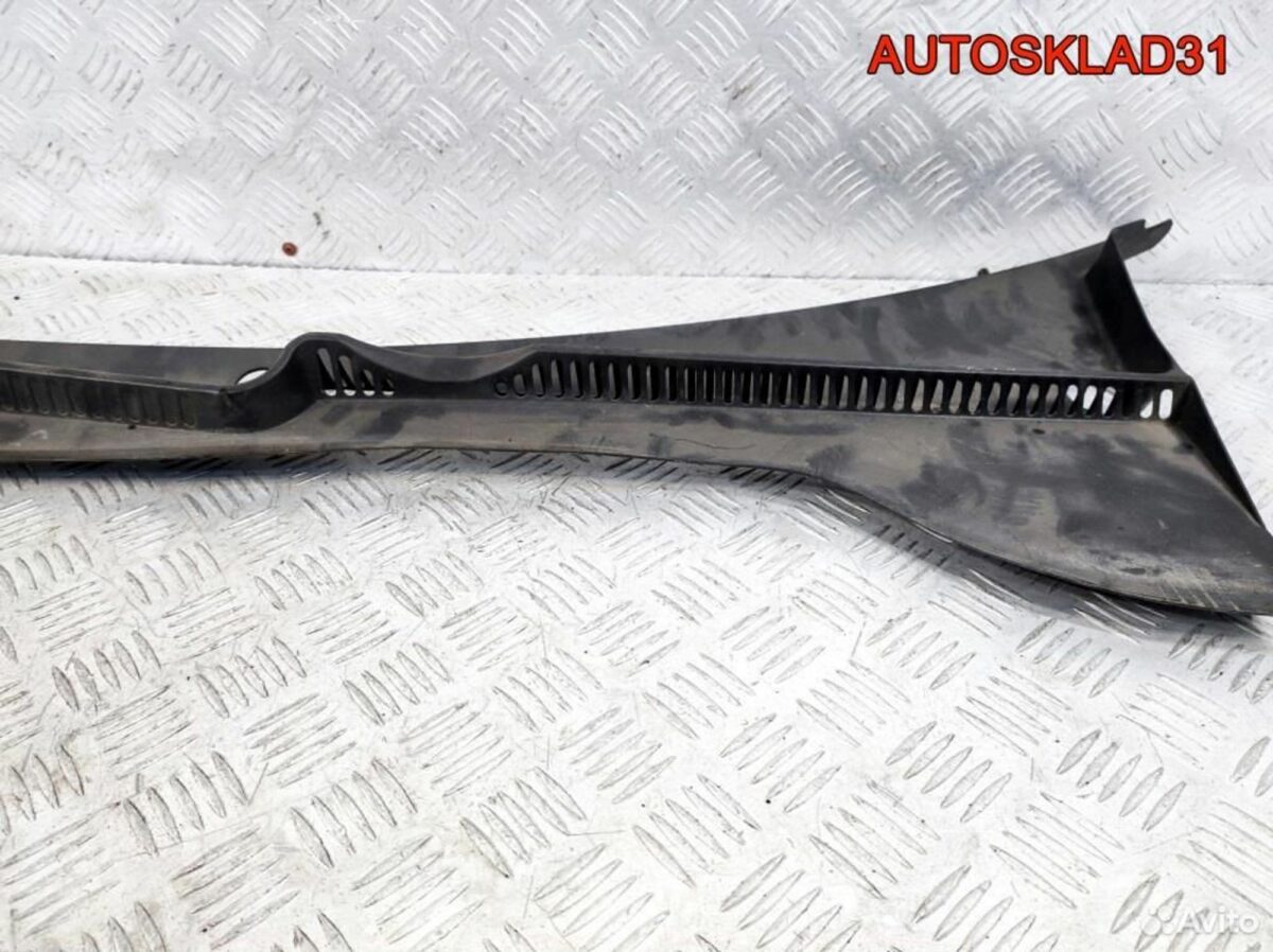 Решетка стеклоочистителя VW Golf 5 1K1819415A - АвтоСклад31.рф - авторазборка контрактные б/у запчасти в г. Белгород