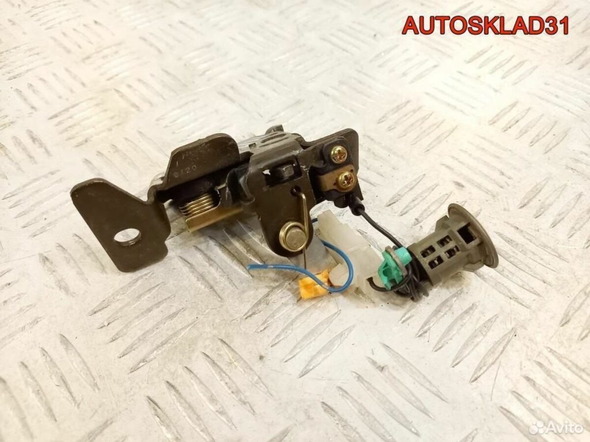 Замок багажника Mazda 323 BA 1994-1998 - АвтоСклад31.рф - авторазборка контрактные б/у запчасти в г. Белгород