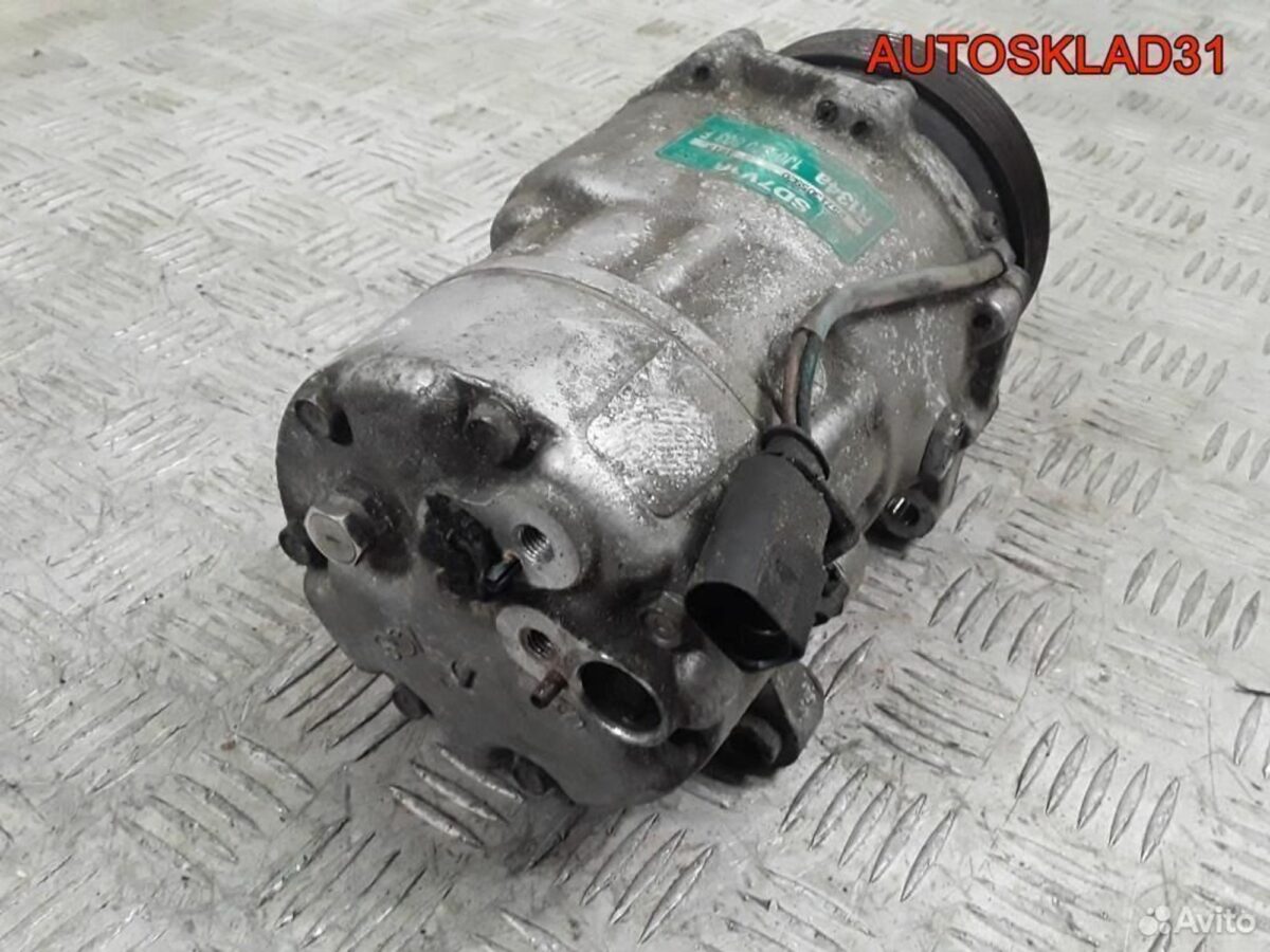 Компрессор кондиционера VW Golf 4 1J0820803F - АвтоСклад31.рф - авторазборка контрактные б/у запчасти в г. Белгород