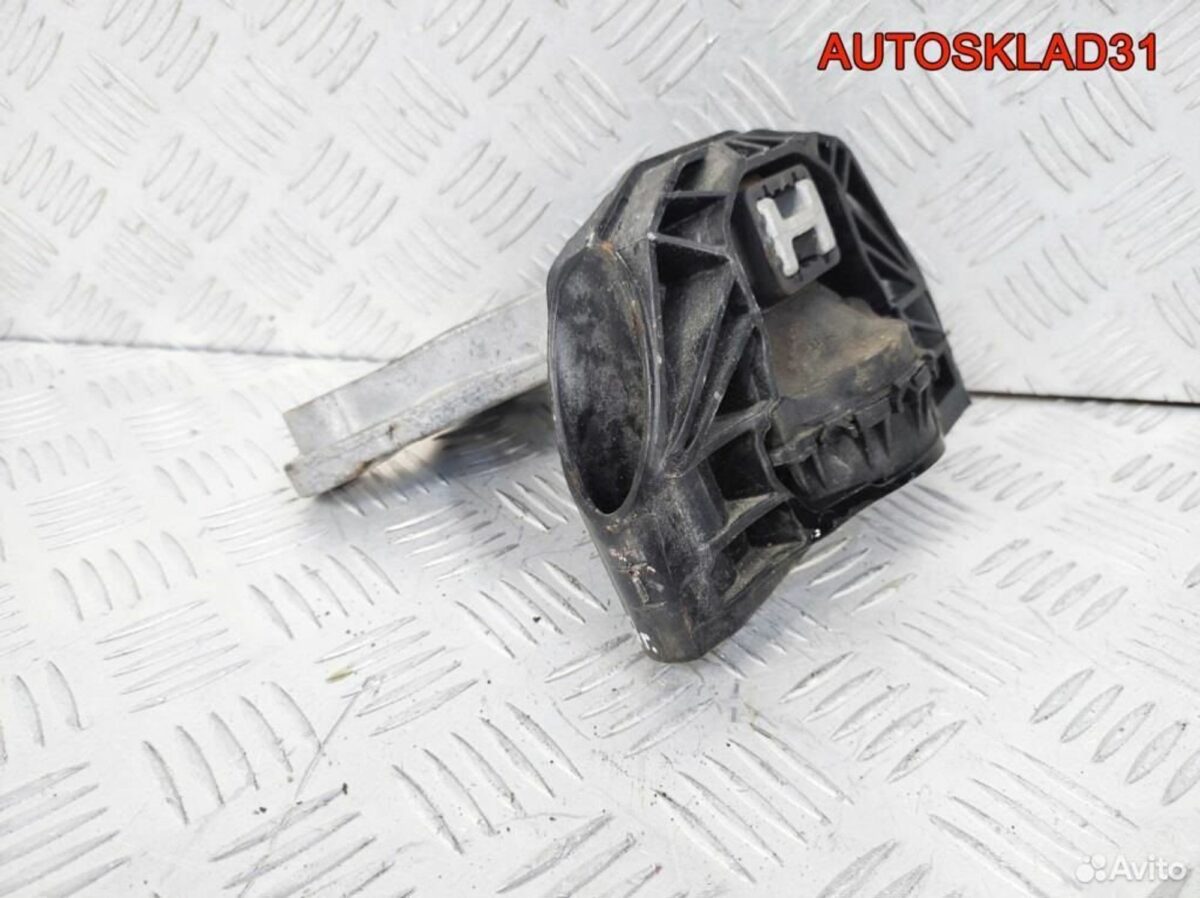 Опора двигателя правая Peugeot 208 9676771080 - АвтоСклад31.рф - авторазборка контрактные б/у запчасти в г. Белгород