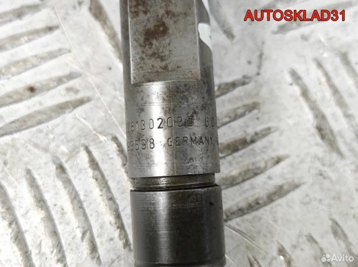 Форсунка дизельная VW Golf 4 1,9 AQM 028130203F - АвтоСклад31.рф - авторазборка контрактные б/у запчасти в г. Белгород