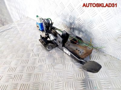 Педаль тормоза МКПП Ford Focus 2 4M512467AN - АвтоСклад31.рф - авторазборка контрактные б/у запчасти в г. Белгород
