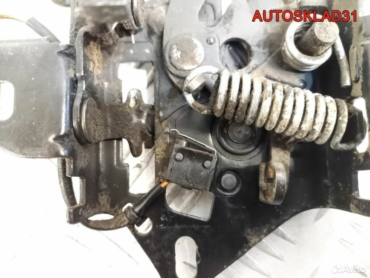Замок капота Volkswagen Passat B5 3B0823509K - АвтоСклад31.рф - авторазборка контрактные б/у запчасти в г. Белгород
