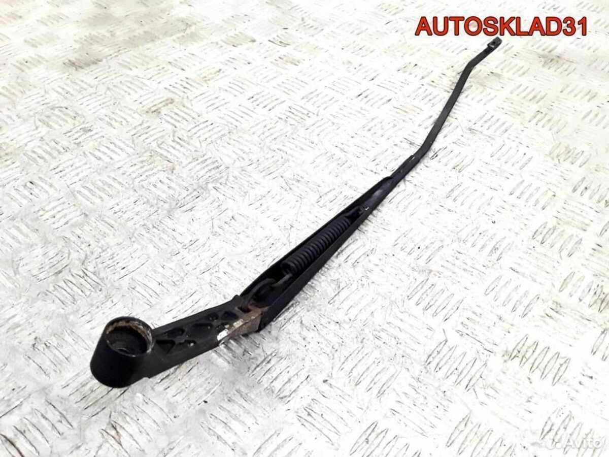 Поводок стеклоочистителя левый Mitsubishi Colt Z3 - АвтоСклад31.рф - авторазборка контрактные б/у запчасти в г. Белгород