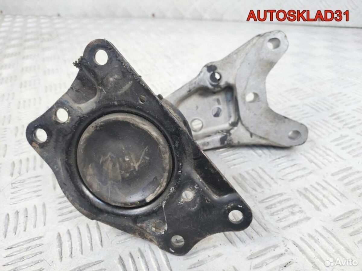 Кронштейн двигателя правый VW Polo AZQ 6Q0199185M - АвтоСклад31.рф - авторазборка контрактные б/у запчасти в г. Белгород
