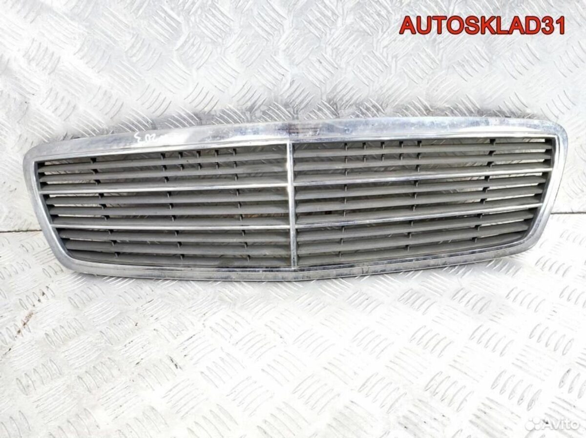Решетка радиатора Mercedes W203 A2038800483 - АвтоСклад31.рф - авторазборка контрактные б/у запчасти в г. Белгород