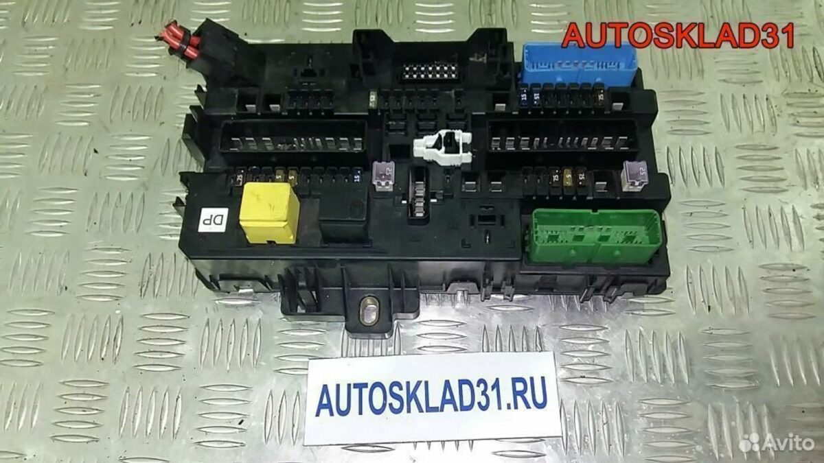 Блок предохранителей Opel Astra H 13181278 - АвтоСклад31.рф - авторазборка контрактные б/у запчасти в г. Белгород