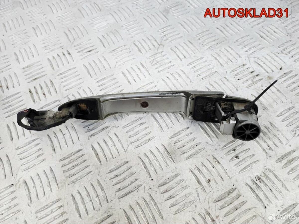 Ручка двери наружная п/п Renault Megane 8200289825 - АвтоСклад31.рф - авторазборка контрактные б/у запчасти в г. Белгород
