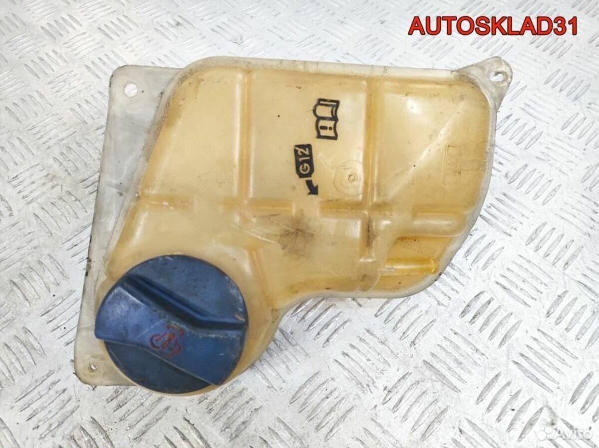 Бачок расширительный Audi A6 C5 4B0121403 - АвтоСклад31.рф - авторазборка контрактные б/у запчасти в г. Белгород