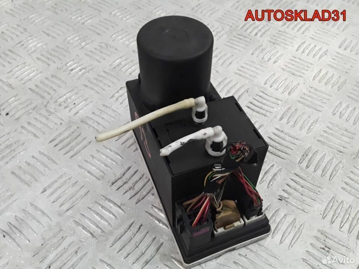 Компрессор центрального замка Audi A4 8L0862257D - АвтоСклад31.рф - авторазборка контрактные б/у запчасти в г. Белгород