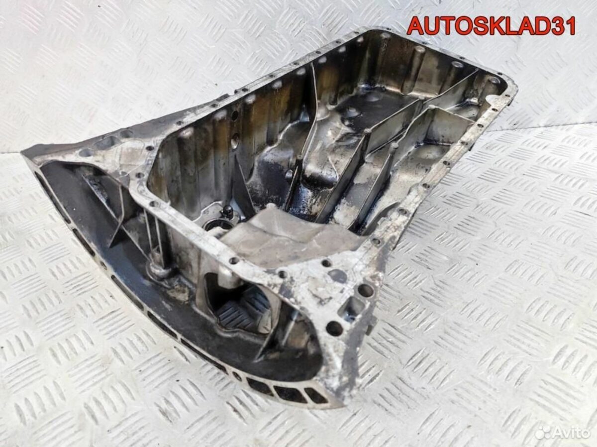 Поддон масляный двигателя Mercedes W203 6110140602 - АвтоСклад31.рф - авторазборка контрактные б/у запчасти в г. Белгород