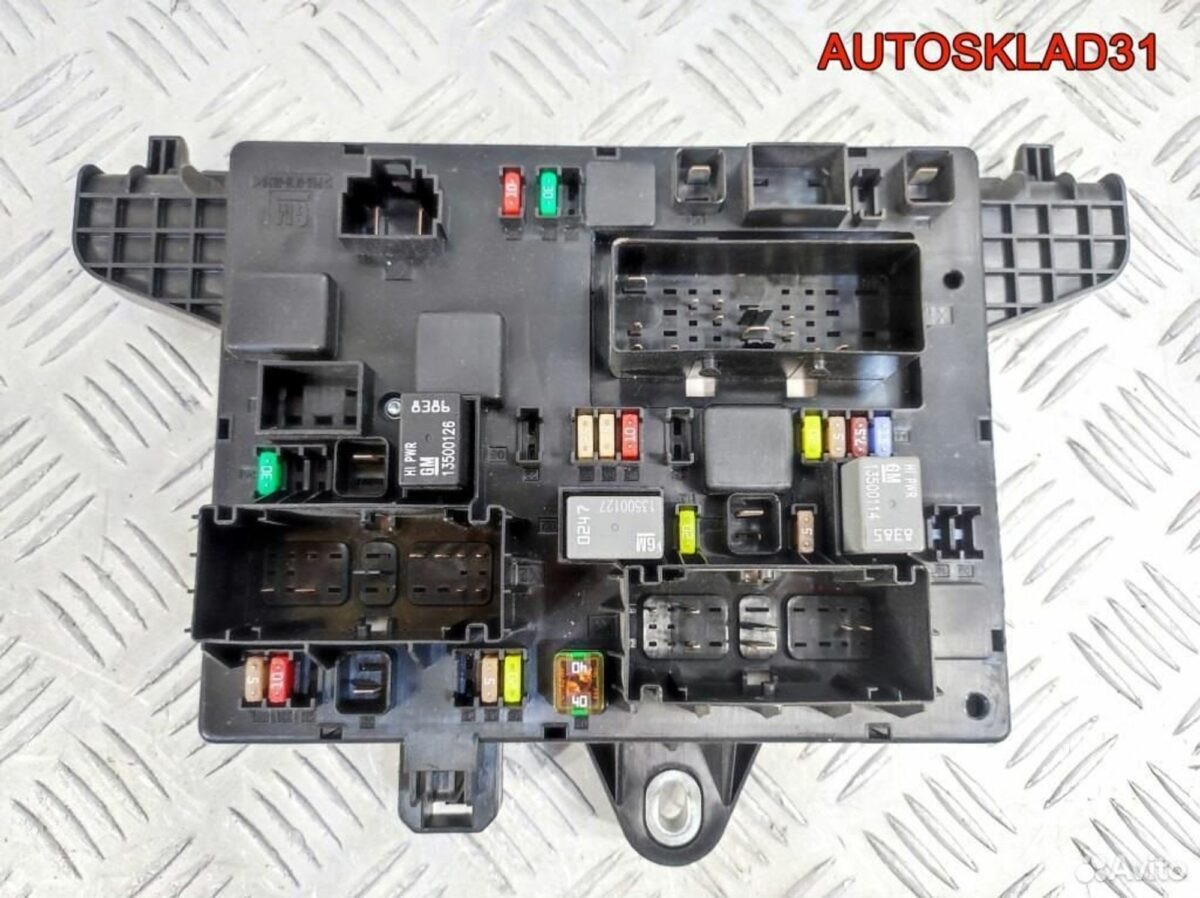 Блок предохранителей Opel Astra J A16XER 13302301 - АвтоСклад31.рф - авторазборка контрактные б/у запчасти в г. Белгород