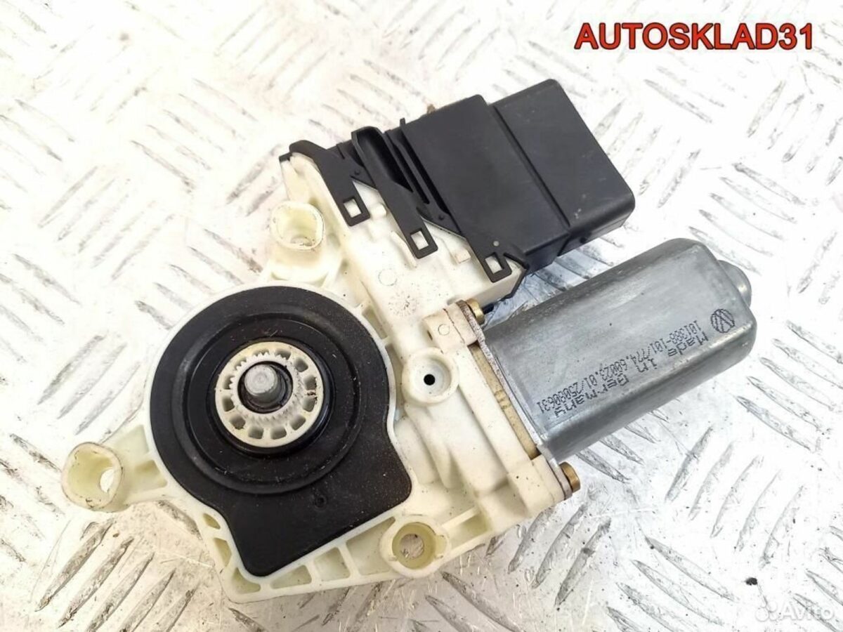Моторчик стеклоподъемника VW Golf 4 1J4959812C - АвтоСклад31.рф - авторазборка контрактные б/у запчасти в г. Белгород