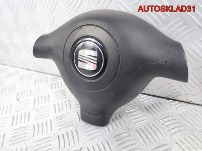 Подушка безопасности в руль Seat Leon 1M0880201M - АвтоСклад31.рф - авторазборка контрактные б/у запчасти в г. Белгород