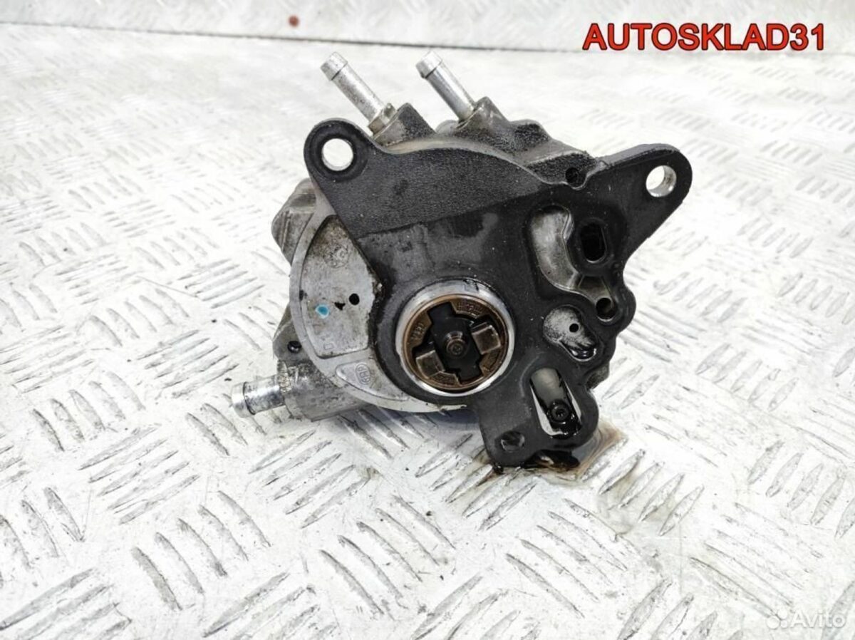 Насос вакуумный Audi A4 B7 2.0 BLB 03G145209 - АвтоСклад31.рф - авторазборка контрактные б/у запчасти в г. Белгород