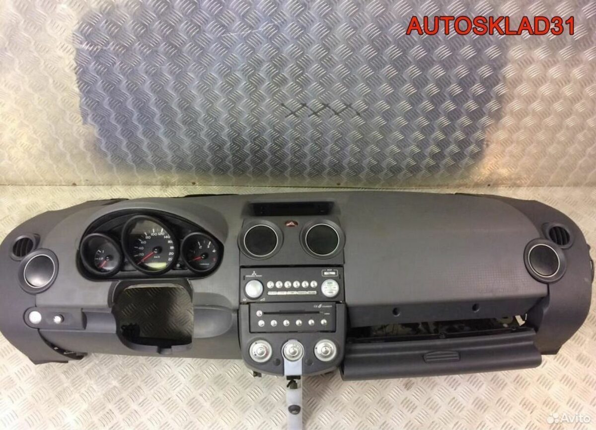 Торпедо Голое Mitsubishi Colt MR951725HA - АвтоСклад31.рф - авторазборка контрактные б/у запчасти в г. Белгород