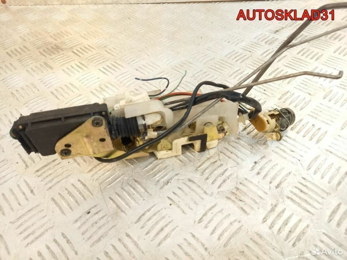 Замок двери передней правой Mazda 323 BA Хетчбэк - АвтоСклад31.рф - авторазборка контрактные б/у запчасти в г. Белгород