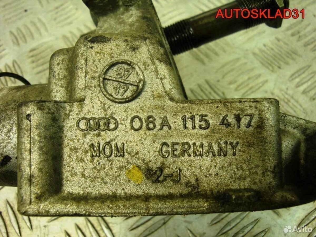 Кронштейн масляного фильтра VW Passat B5 06A115417 - АвтоСклад31.рф - авторазборка контрактные б/у запчасти в г. Белгород