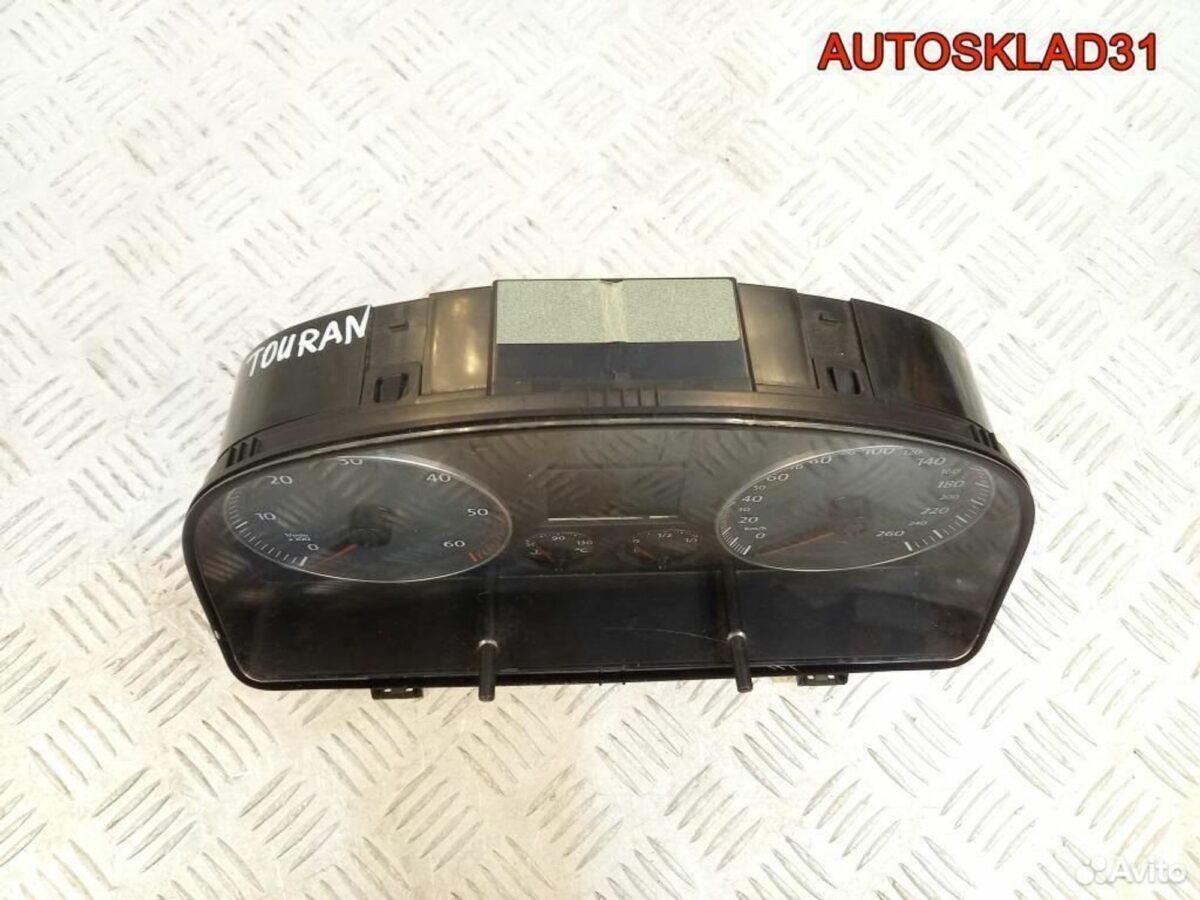 Панель приборов VW Touran 1T0920861A Дизель - АвтоСклад31.рф - авторазборка контрактные б/у запчасти в г. Белгород