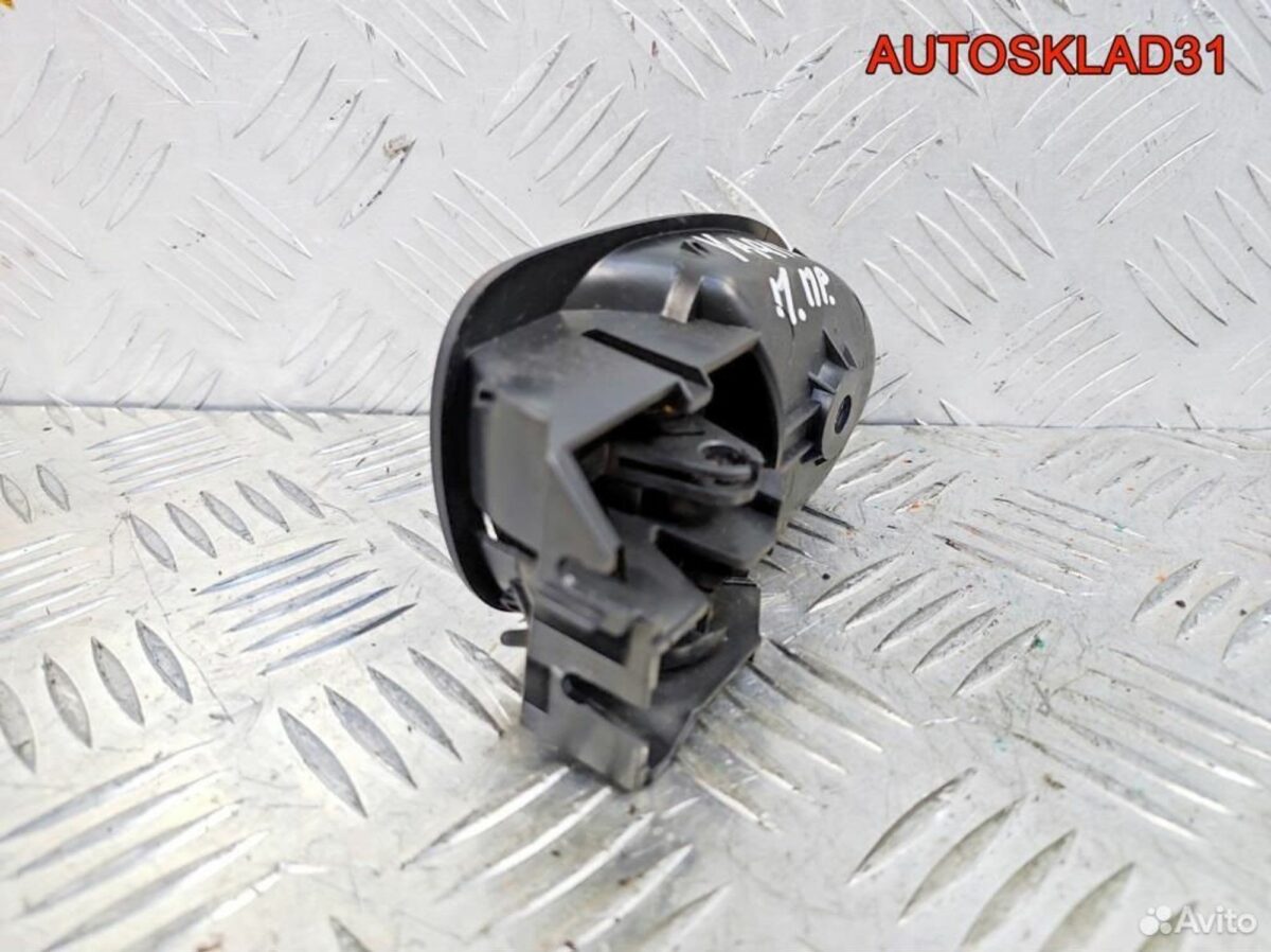 Ручка двери внутренняя правая Toyota Yaris - АвтоСклад31.рф - авторазборка контрактные б/у запчасти в г. Белгород