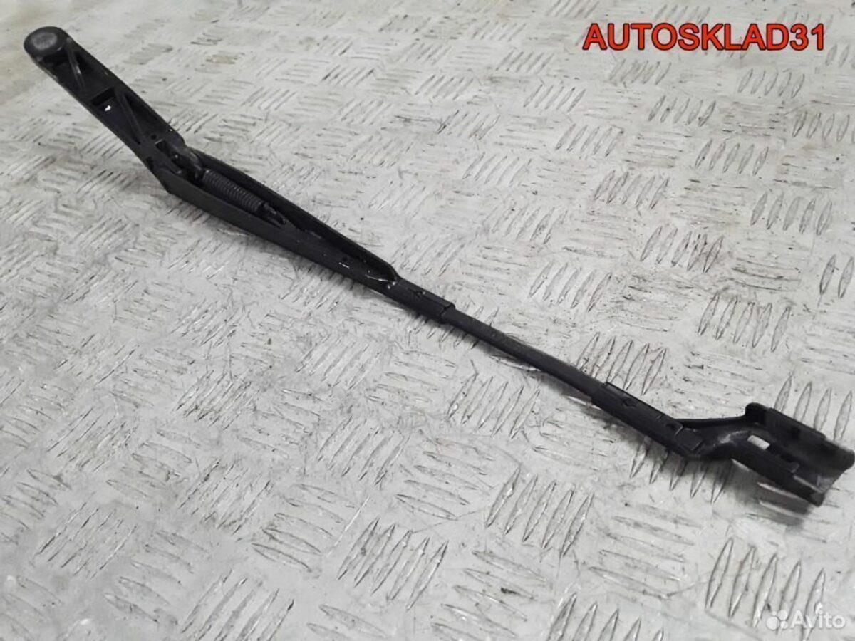 Поводок стеклоочистителя левый VW Golf 5 1Q1955409 - АвтоСклад31.рф - авторазборка контрактные б/у запчасти в г. Белгород