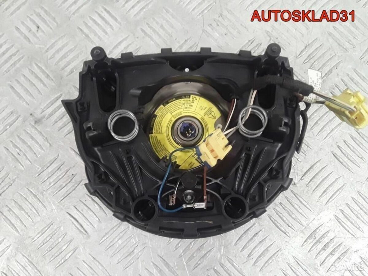 Подушка безопасности в руль Passat B6 3C0880201BB - АвтоСклад31.рф - авторазборка контрактные б/у запчасти в г. Белгород