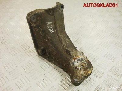Кронштейн двигателя правый VW Golf 3 1H0199354K - АвтоСклад31.рф - авторазборка контрактные б/у запчасти в г. Белгород