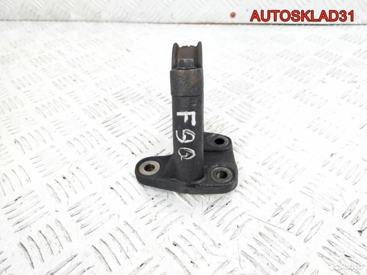 Кронштейн промежуточного вала Volvo V40 F9Q 613675 - АвтоСклад31.рф - авторазборка контрактные б/у запчасти в г. Белгород