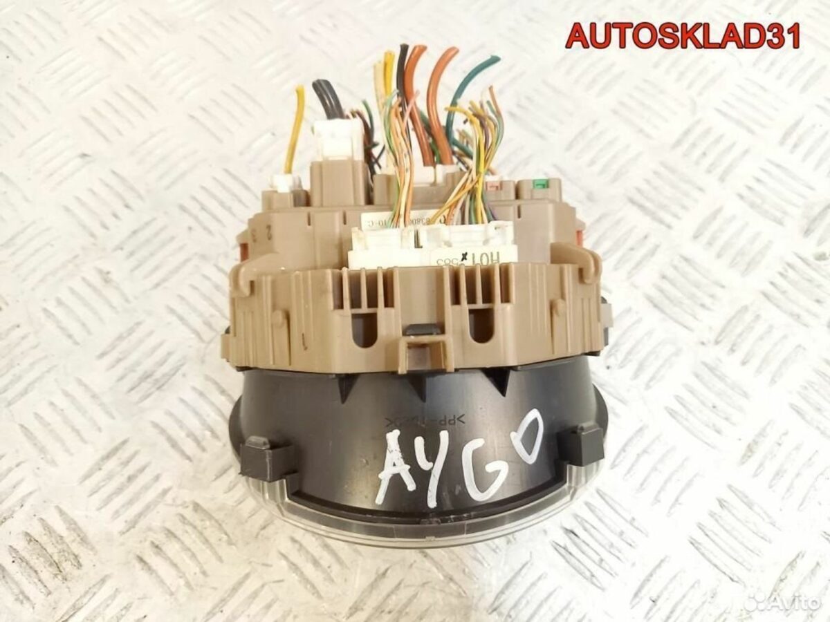 Панель приборов Toyota Aygo 838000H010 - АвтоСклад31.рф - авторазборка контрактные б/у запчасти в г. Белгород