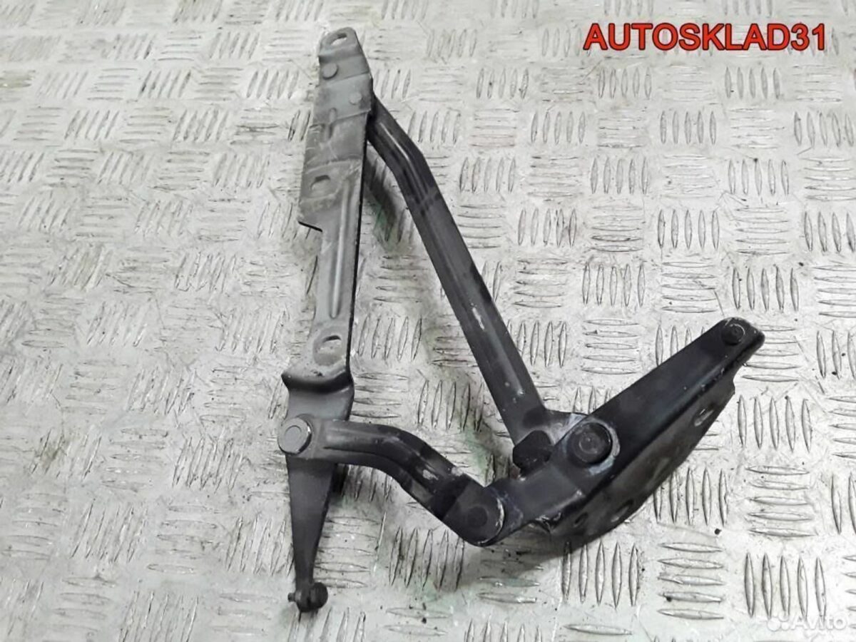 Петля крышки багажника левая Audi 100 C4 - АвтоСклад31.рф - авторазборка контрактные б/у запчасти в г. Белгород