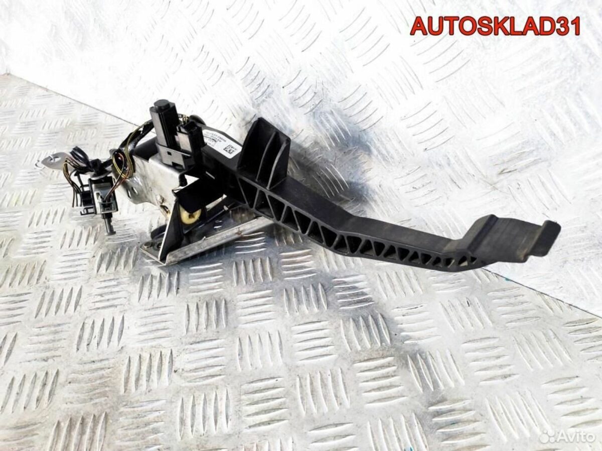 Педаль сцепления Ford C-MAX 3M517B633EK - АвтоСклад31.рф - авторазборка контрактные б/у запчасти в г. Белгород