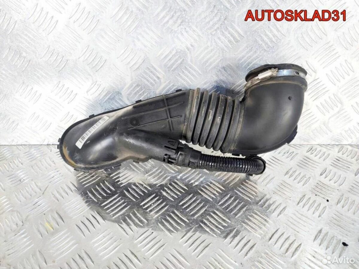 Патрубок воздушного фильтра BMW E90 13717804846 - АвтоСклад31.рф - авторазборка контрактные б/у запчасти в г. Белгород